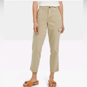 Universal Thread Women's High Rise Boyfriend Cargo Pants, Olive Green Size 10